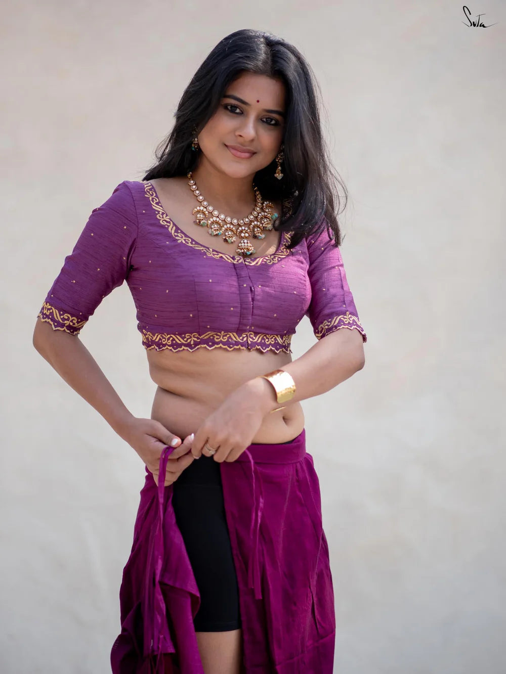 Hues of Fuchsia Flower Pre- Draped Acrylic Cotton Saree