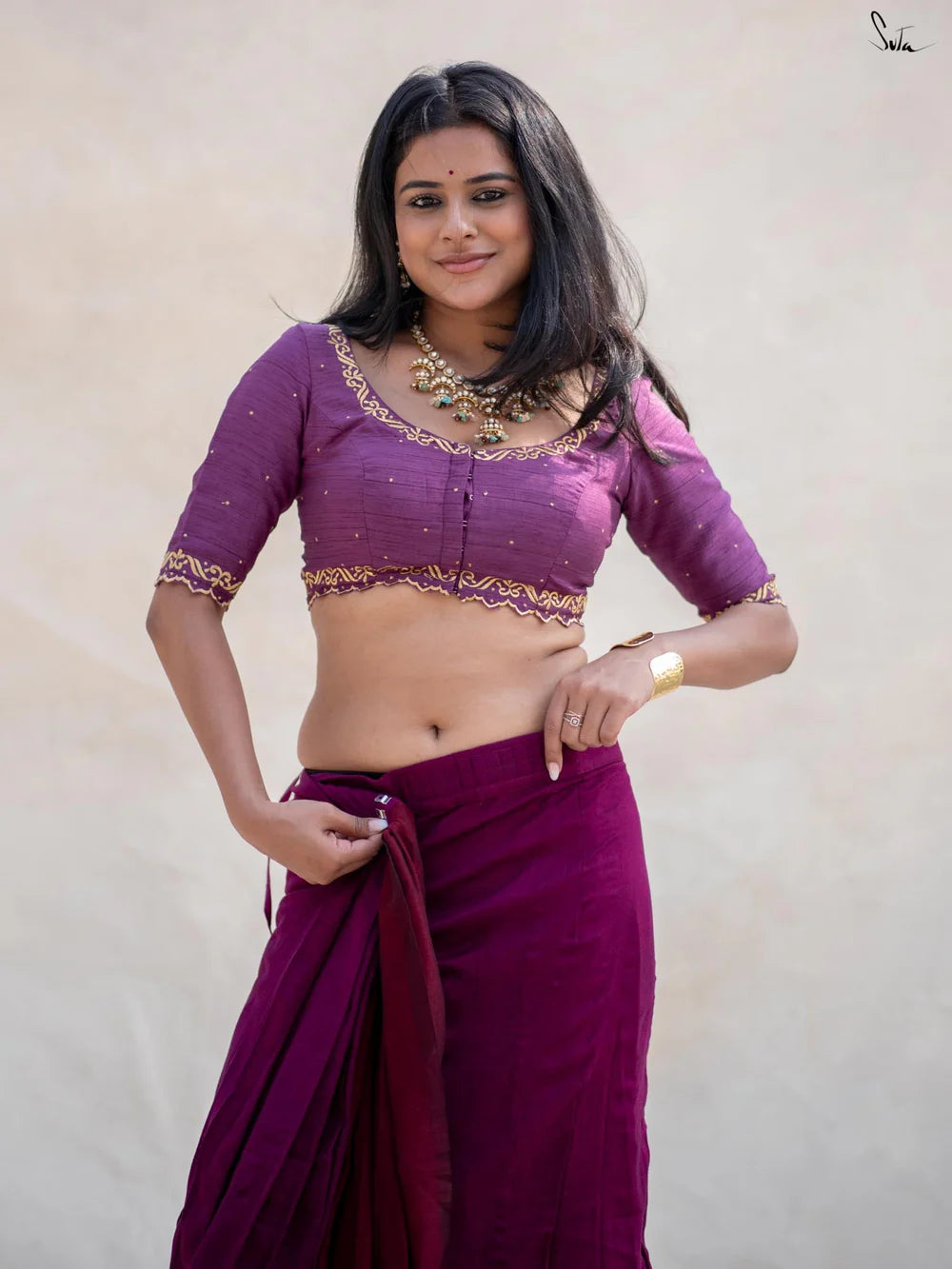 Hues of Fuchsia Flower Pre- Draped Acrylic Cotton Saree