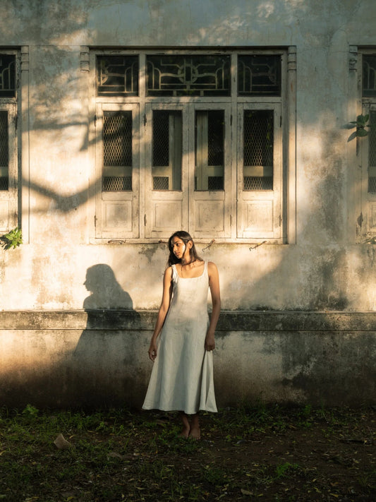 Pockets Full of Air Off-White Linen Dress